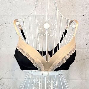 Gilligan & O'Malley Black and Cream Lace Bra